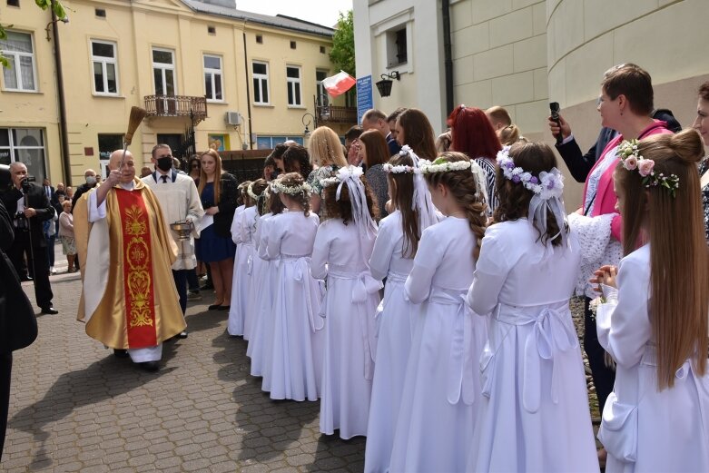  Uroczystość pierwszokomunijna w kościele św. Jakuba 