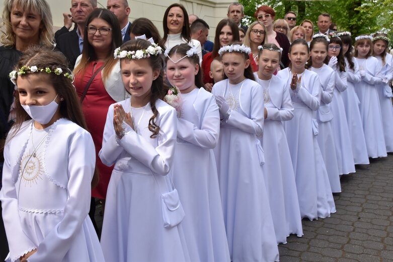  Uroczystość pierwszokomunijna w kościele św. Jakuba 