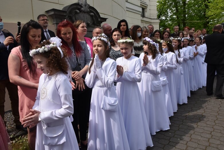  Uroczystość pierwszokomunijna w kościele św. Jakuba 