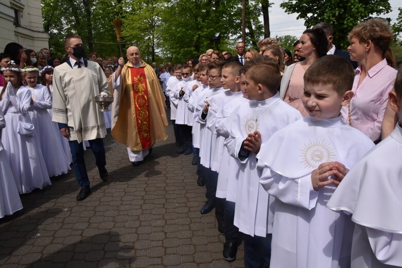  Uroczystość pierwszokomunijna w kościele św. Jakuba 