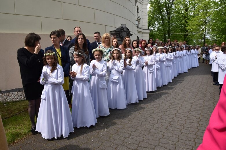  Uroczystość pierwszokomunijna w kościele św. Jakuba 