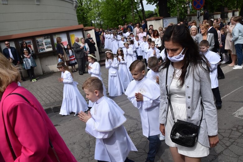  Uroczystość pierwszokomunijna w kościele św. Jakuba 