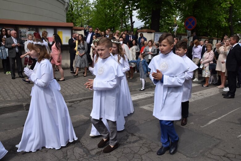  Uroczystość pierwszokomunijna w kościele św. Jakuba 