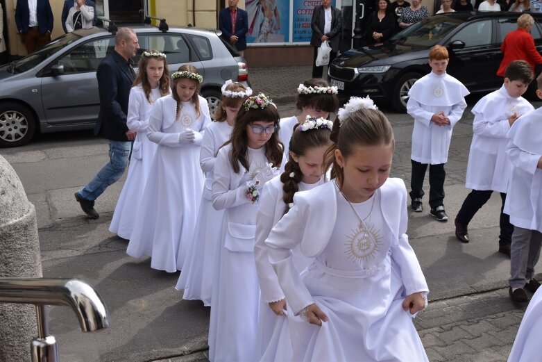  Uroczystość pierwszokomunijna w kościele św. Jakuba 