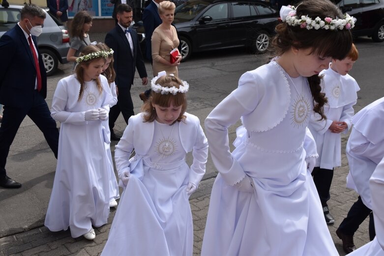  Uroczystość pierwszokomunijna w kościele św. Jakuba 