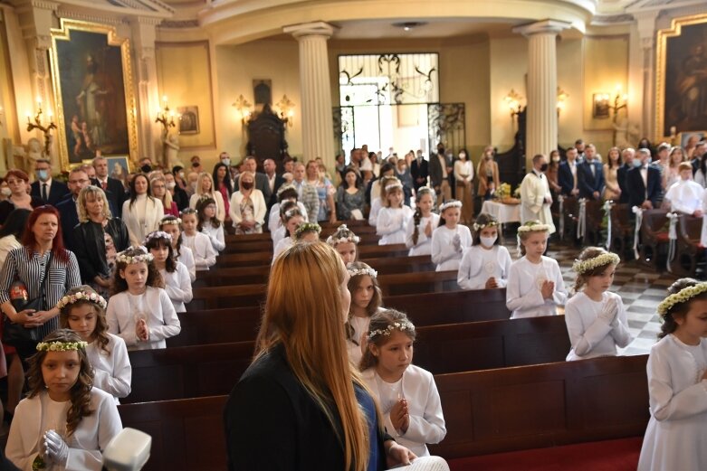  Uroczystość pierwszokomunijna w kościele św. Jakuba 