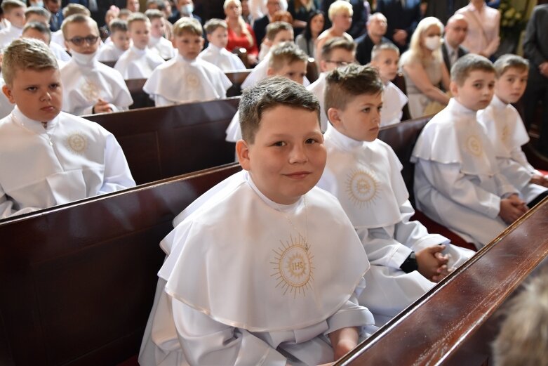  Uroczystość pierwszokomunijna w kościele św. Jakuba 