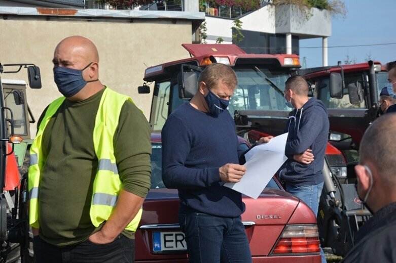  W biurze poselskim PiS protestujący rolnicy mówili o zdrajcach 