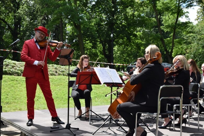  W parku śpiewano i nucono… o miłości 