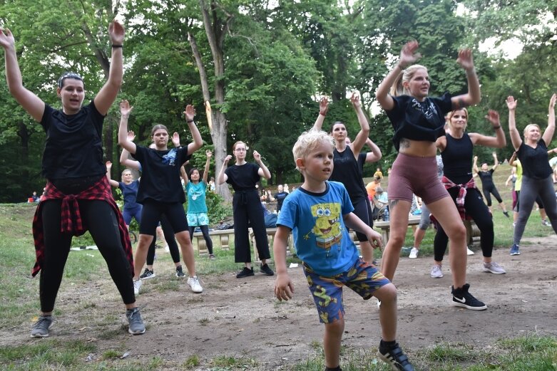  Wakacyjna zumba wróciła do parku 