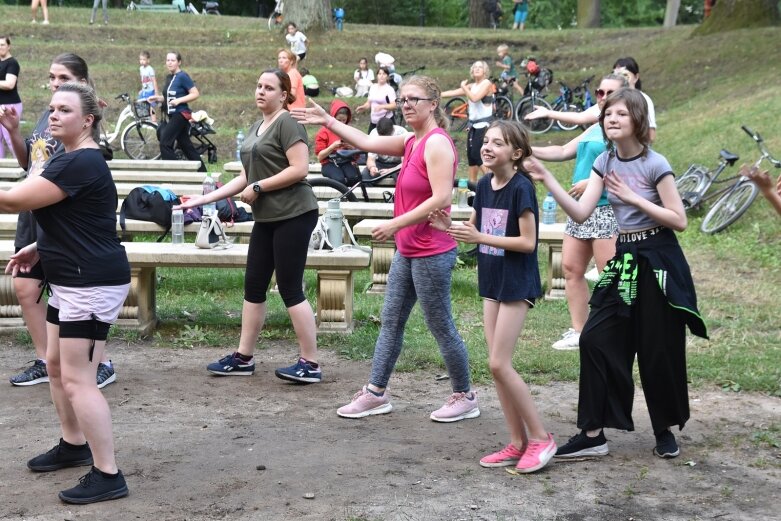  Wakacyjna zumba wróciła do parku 