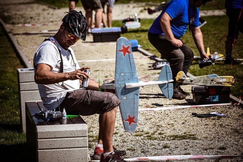  Walki samolotów nad Skierniewicami 