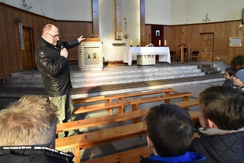  Warsztaty sztuki współczesnej w kościele na Rawce 