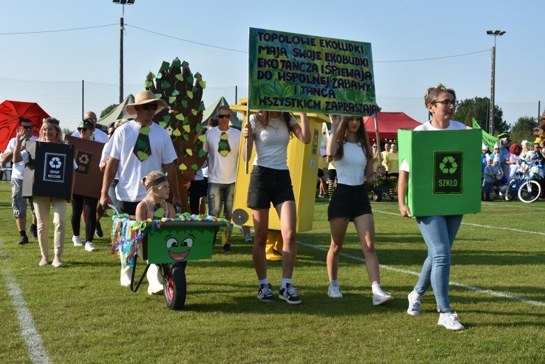  Wielka zabawa sołectw w Sierakowicach Lewych 