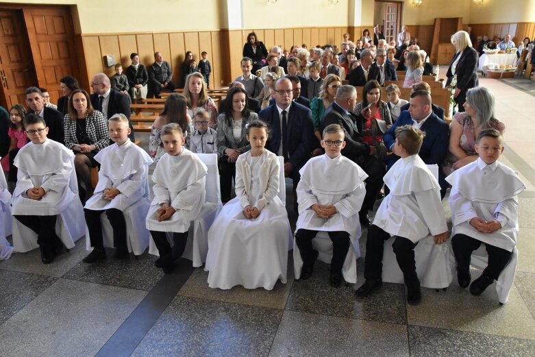  Wielki dzień w życiu małych parafian z Rawki 