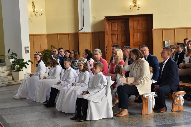  Wielki dzień w życiu małych parafian z Rawki 