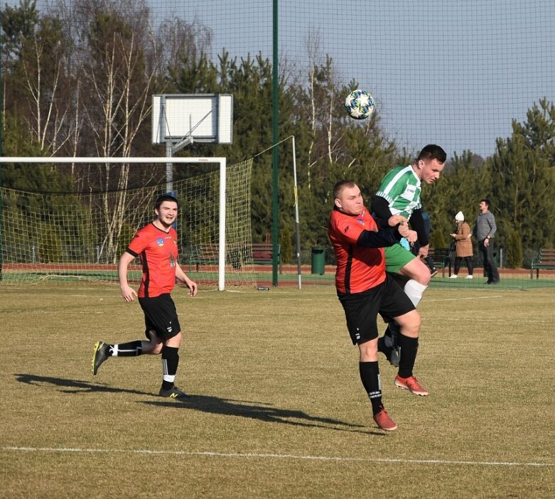  Wiosenna inauguracja w A Klasie. Lider potwierdził aspiracje 