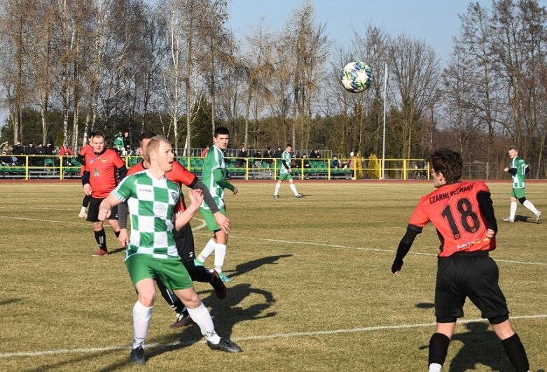  Wiosenna inauguracja w A Klasie. Lider potwierdził aspiracje 