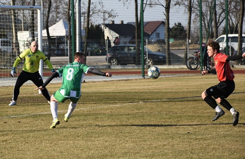  Wiosenna inauguracja w A Klasie. Lider potwierdził aspiracje 