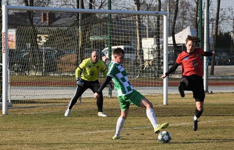  Wiosenna inauguracja w A Klasie. Lider potwierdził aspiracje 