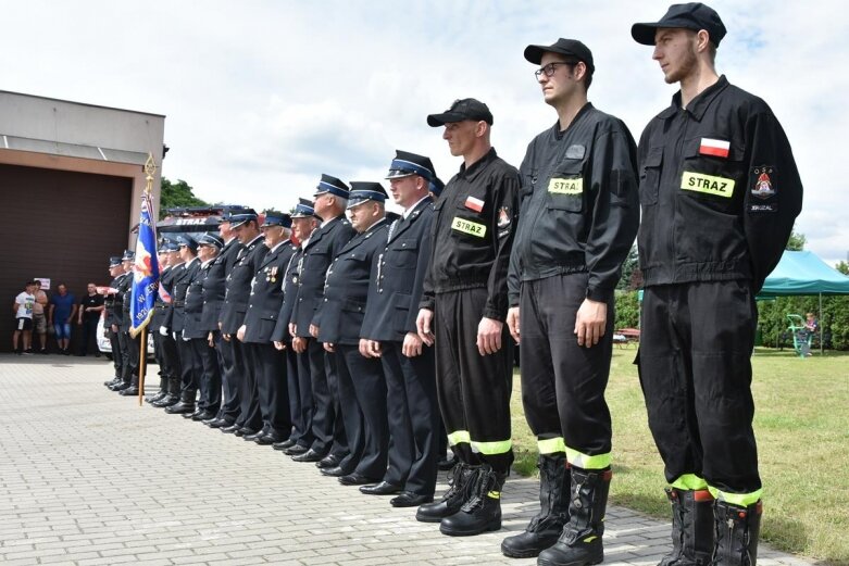  Wóz strażacki przekazany OSP Jeruzal 