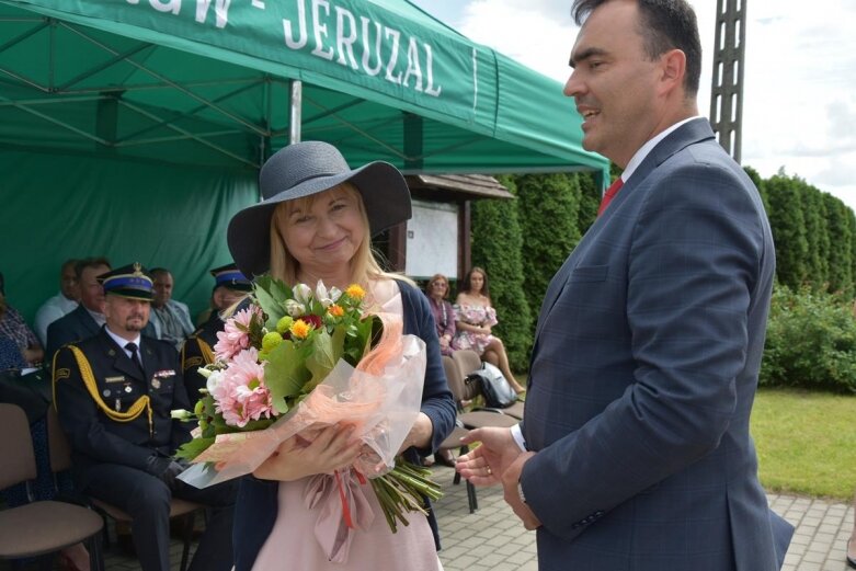  Wóz strażacki przekazany OSP Jeruzal 