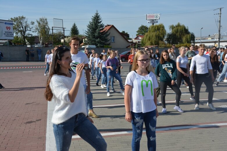  Wspaniały pomysł rawskiej młodzieży. Tańczyli dla Zosi Bigos 