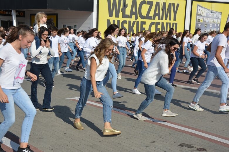  Wspaniały pomysł rawskiej młodzieży. Tańczyli dla Zosi Bigos 