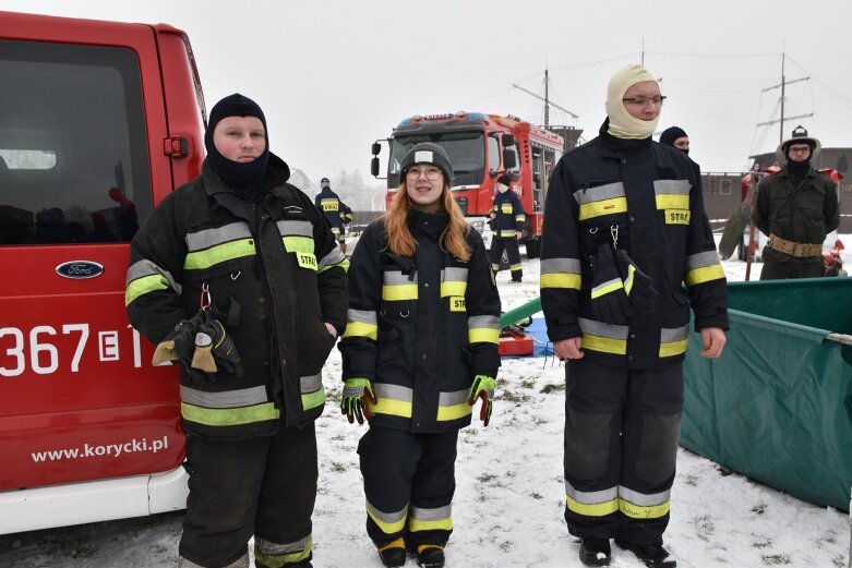  Wszystkie ręce na pokład. Znów morsowali dla Agaty 