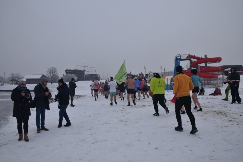  Wszystkie ręce na pokład. Znów morsowali dla Agaty 