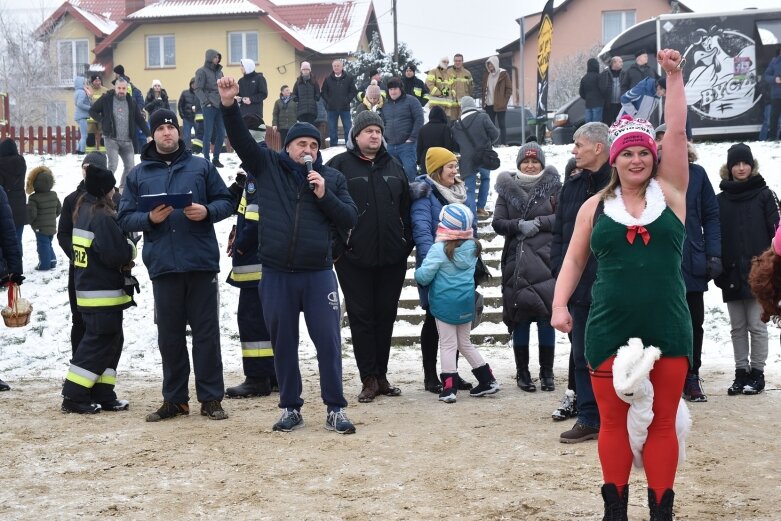  Wszystkie ręce na pokład. Znów morsowali dla Agaty 