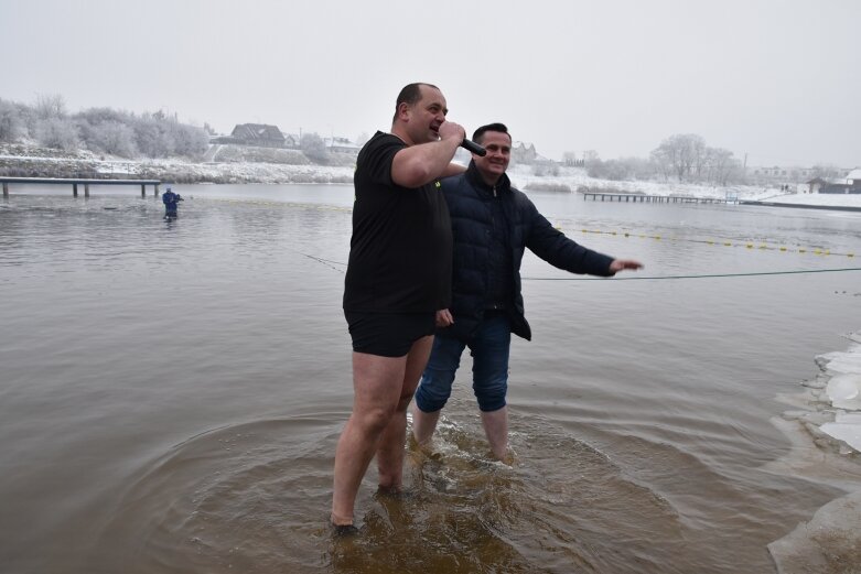  Wszystkie ręce na pokład. Znów morsowali dla Agaty 