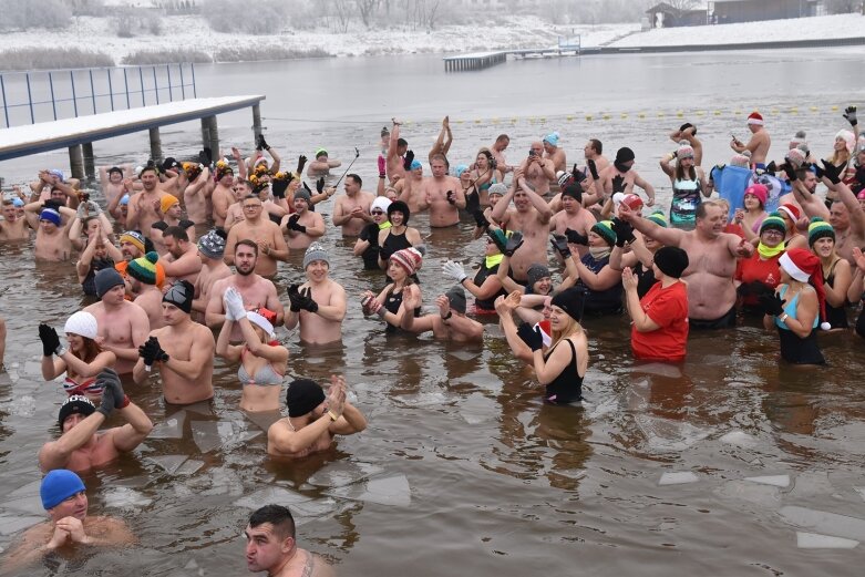  Wszystkie ręce na pokład. Znów morsowali dla Agaty 