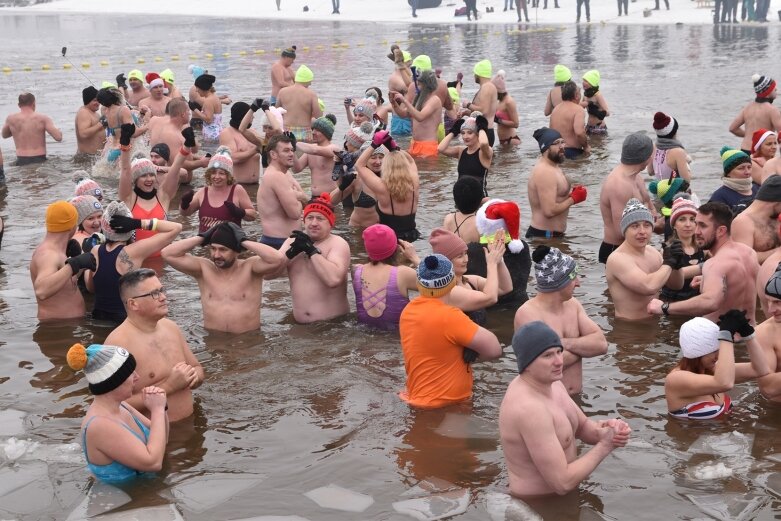  Wszystkie ręce na pokład. Znów morsowali dla Agaty 