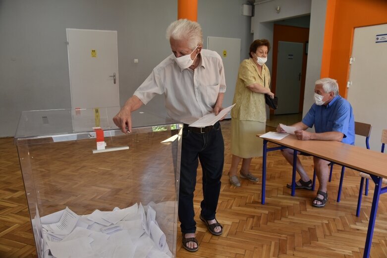  Wybieramy prezydenta RP. Wysoka frekwencja w lokalach  