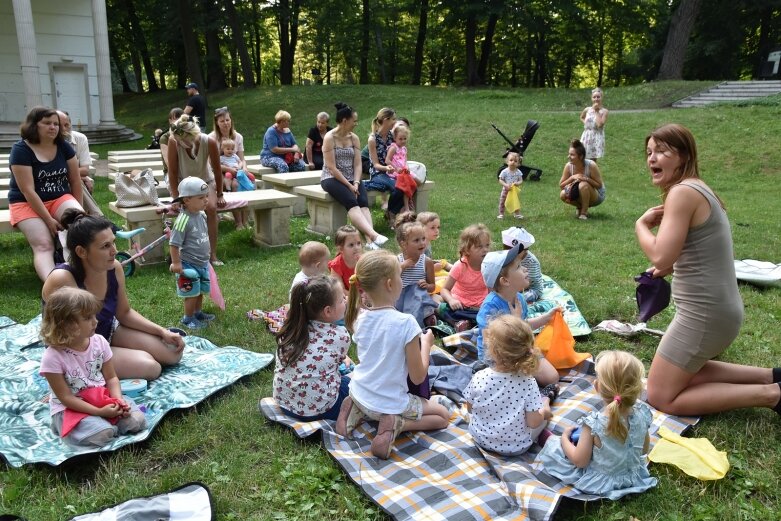  Wyjątkowa dziecięca orkiestra zagrała w parku. Zobacz jak się bawiono (ZDJĘCIA) 