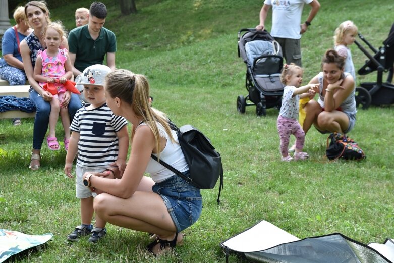  Wyjątkowa dziecięca orkiestra zagrała w parku. Zobacz jak się bawiono (ZDJĘCIA) 