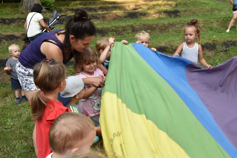  Wyjątkowa dziecięca orkiestra zagrała w parku. Zobacz jak się bawiono (ZDJĘCIA) 