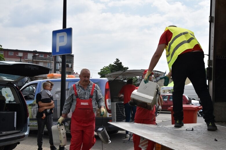  Wymieniali elektrośmieci na rośliny 