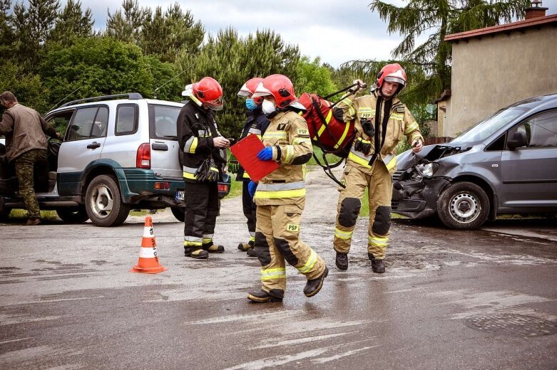  Wypadek na osiedlu Rawka w Skierniewicach 