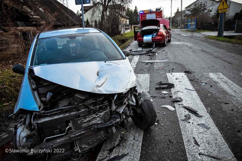  Wypadek na pechowym skrzyżowaniu w Skierniewicach  