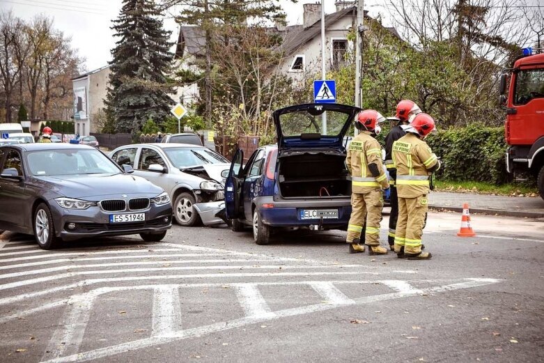  Wypadek na skrzyżowaniu Piłsudskiego i Kozietulskiego 