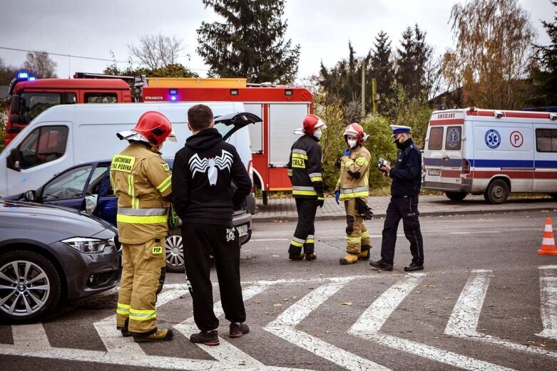  Wypadek na skrzyżowaniu Piłsudskiego i Kozietulskiego 