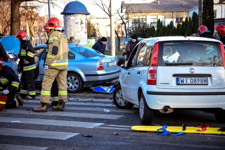  Wypadek na skrzyżowaniu Sienkiewicza i Sobieskiego 