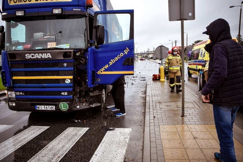  Wypadek na skrzyżowaniu Skłodowskiej i Czerwonej [ZDJĘCIA] 