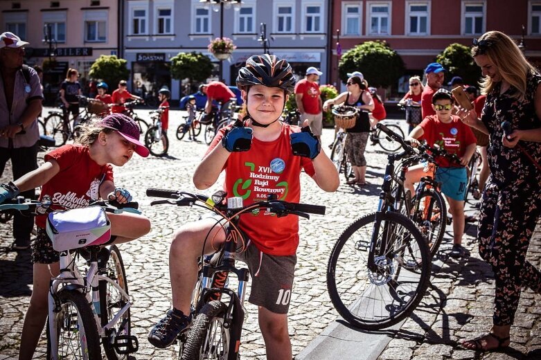  XVII Rodzinny Rajd Rowerowy w Skierniewicach - zobacz zdjęcia 