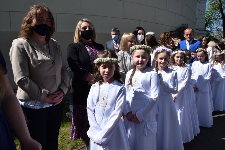  Z radością i czystymi serduszkami przystąpili do Pierwszej Komunii Świętej 