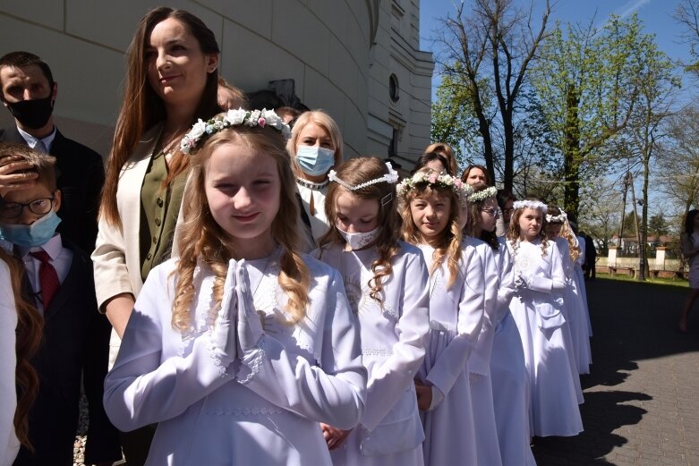  Z radością i czystymi serduszkami przystąpili do Pierwszej Komunii Świętej 