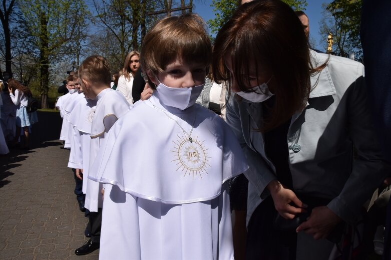  Z radością i czystymi serduszkami przystąpili do Pierwszej Komunii Świętej 