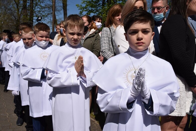  Z radością i czystymi serduszkami przystąpili do Pierwszej Komunii Świętej 